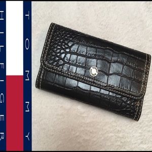 Tommy Hilfiger Wallet Loaded With Storage!